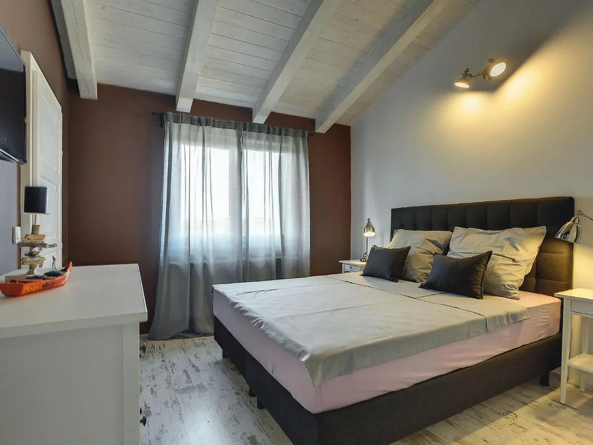 Lovely Holiday Home With Private Pool Juršići Κροατία