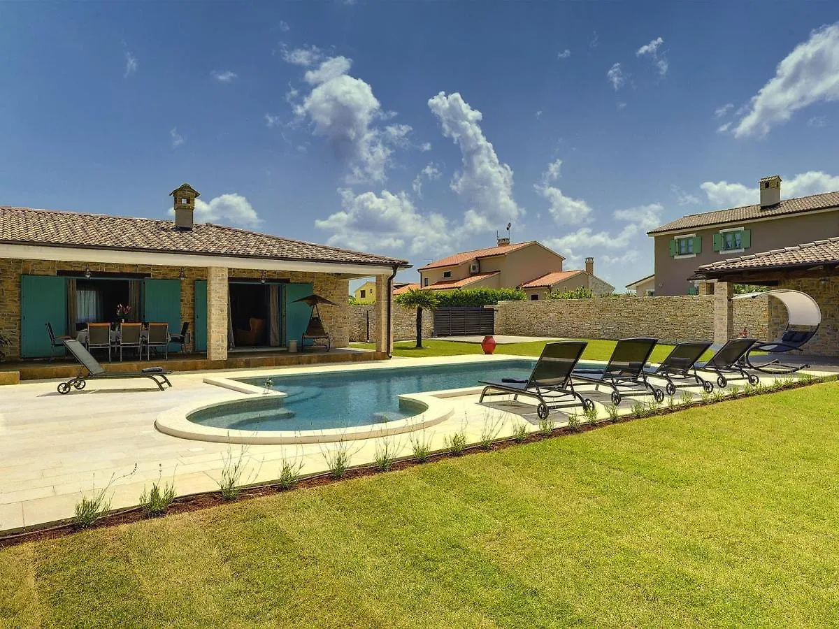 Lovely Holiday Home With Private Pool Juršići Βίλα